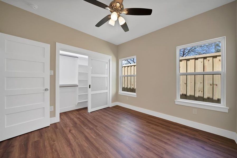 Spacious, unfurnished interior of a new home in , The Colony (Image 28).