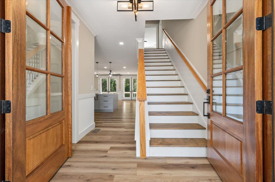 Spacious, unfurnished interior of a new home in , Charleston (Image 39).