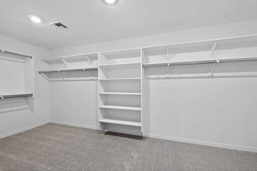 Spacious, unfurnished interior of a new home in Artisan at Asante, Surprise (Image 21).