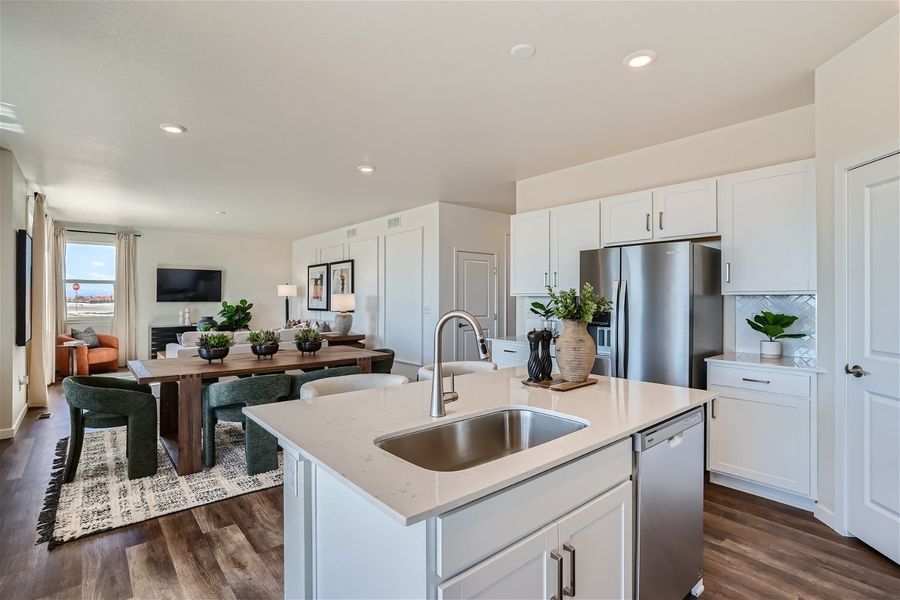 3422 n highlands creek parkway - web quality - 009 - 14 kitchen