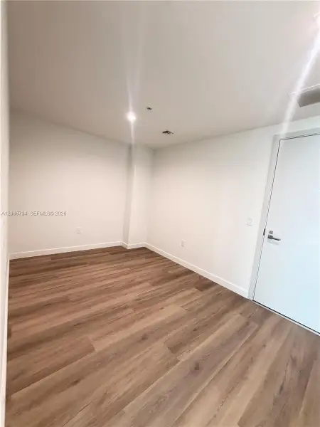 Spacious, unfurnished interior of a new home in , Hallandale Beach (Image 12).