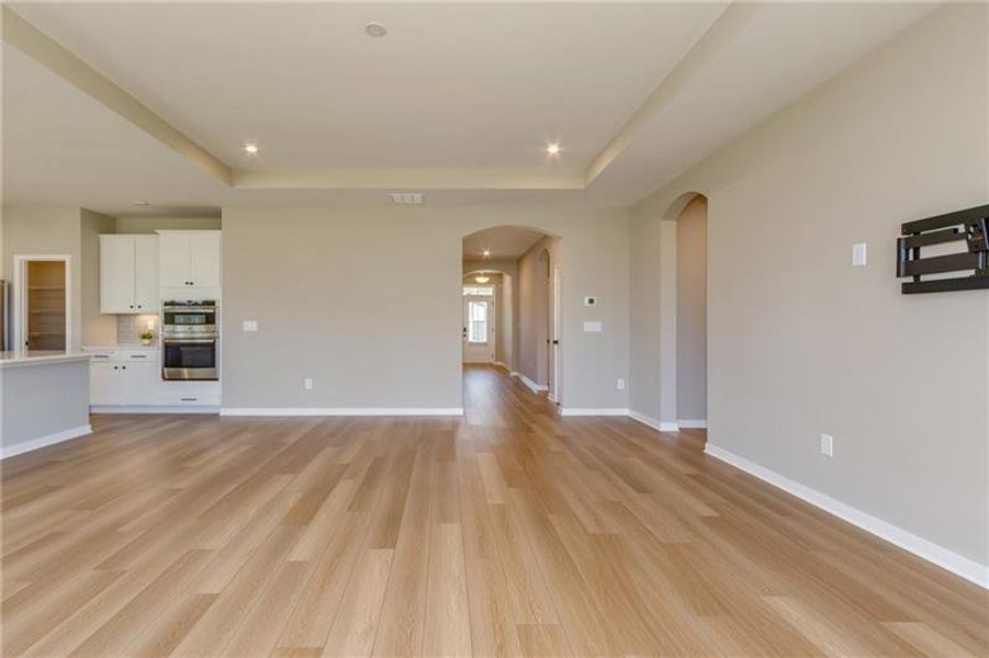 Spacious, unfurnished interior of a new home in Sweetbay Farm, Lawrenceville (Image 24).