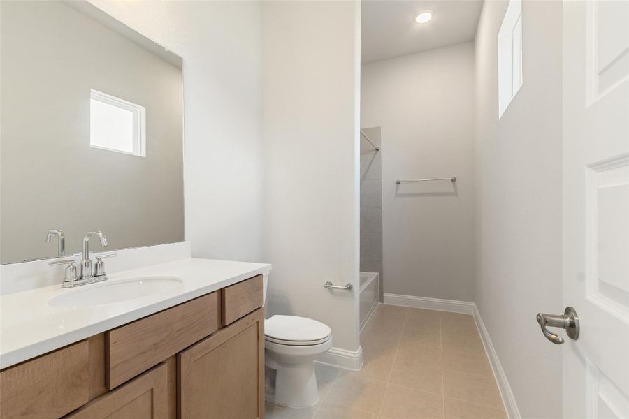 Furnished interior view inside a new home in Brookewater, Rosenberg (Image 7).