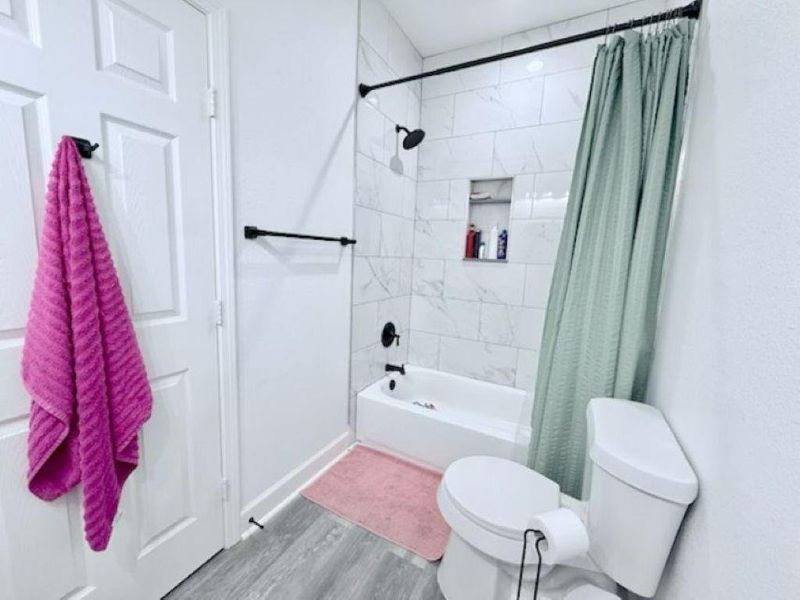 Furnished interior view inside a new home in , Brenham (Image 30).