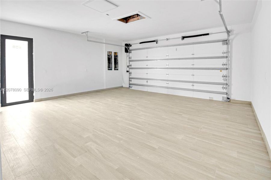 Spacious, unfurnished interior of a new home in , Miami (Image 19).