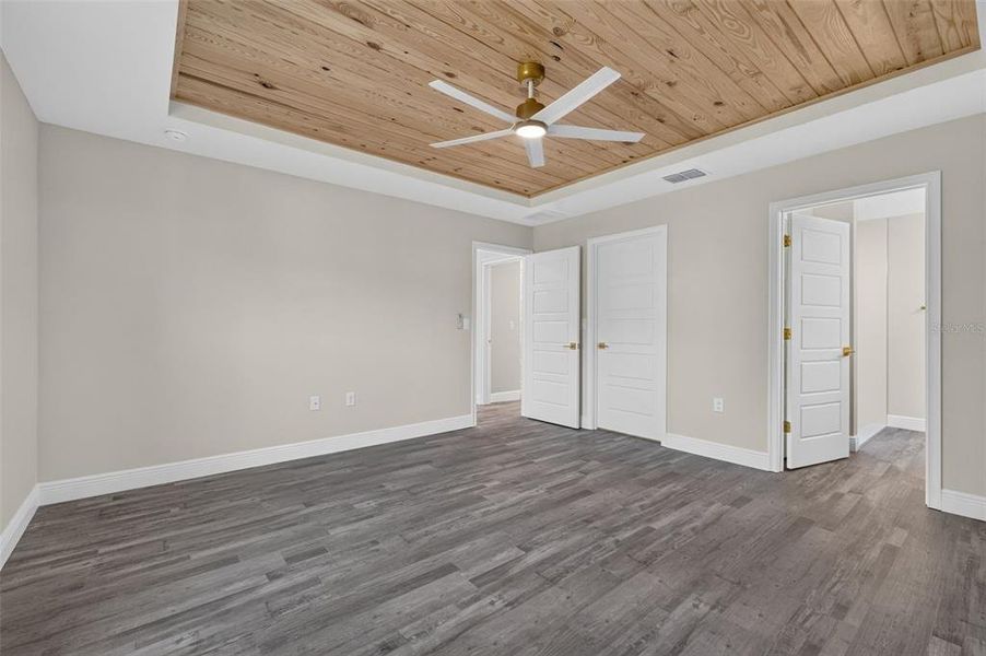 Spacious, unfurnished interior of a new home in , Ocala (Image 14).