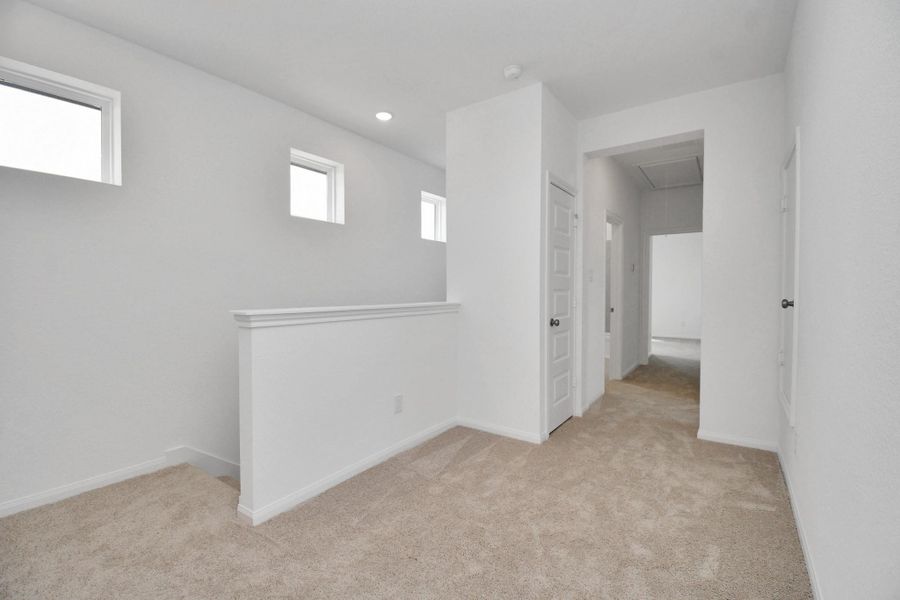 Spacious, unfurnished interior of a new home in Elyson, Katy (Image 18).