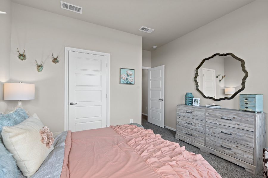 Representative furnished interior of a home built from the Oxford by D.R. Horton in Yukon Ridge, Odessa (Image 22). Representative furnished interior of a home built from the Oxford by D.R. Horton in Yukon Ridge, Odessa (Image 22).