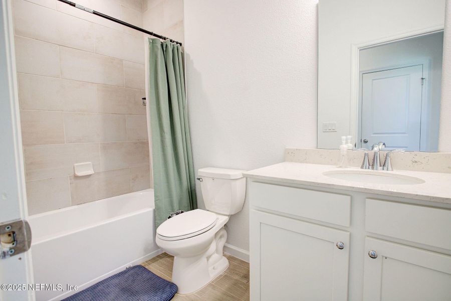 Furnished interior view inside a new home in , Green Cove Springs (Image 9).