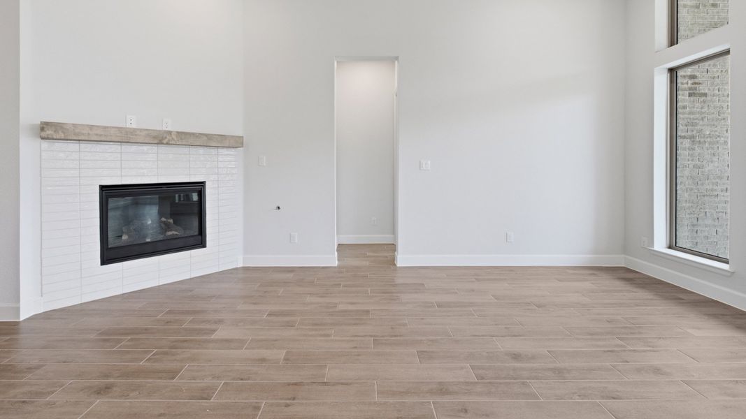 Spacious, unfurnished interior of a new home in Mustang Lakes, Celina (Image 20).