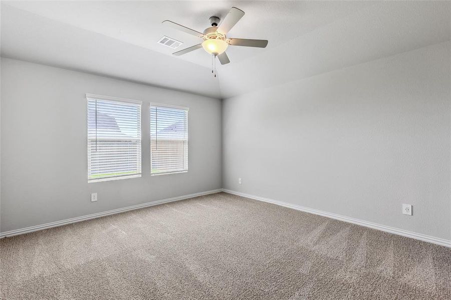 Spacious, unfurnished interior of a new home in Stratton Place, Greenville (Image 22).