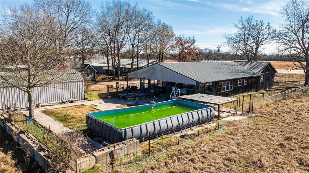 Community amenities in , Paris (Image 19).