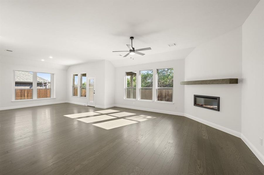 4602 Thistle- Living Room-1