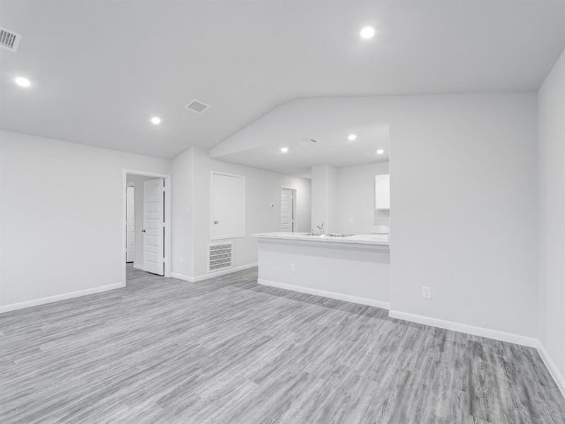 Spacious, unfurnished interior of a new home in Heather Heights, Itasca (Image 12). Spacious, unfurnished interior of a new home in Heather Heights, Itasca (Image 12).