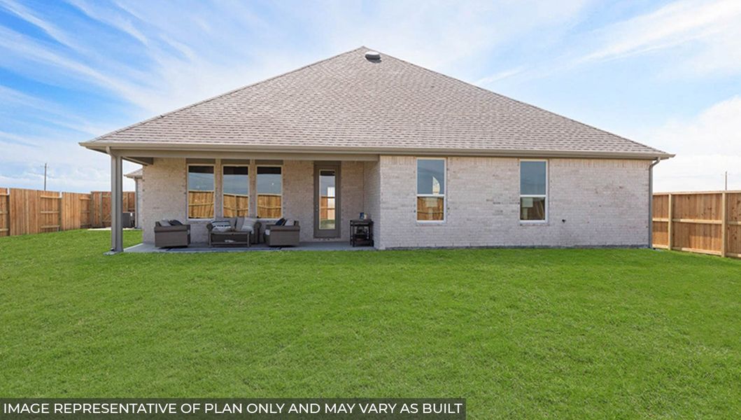 Representative exterior photo of a completed home built from the Cardinale by D.R. Horton in Silverthorne, Conroe, TX (Image 20).