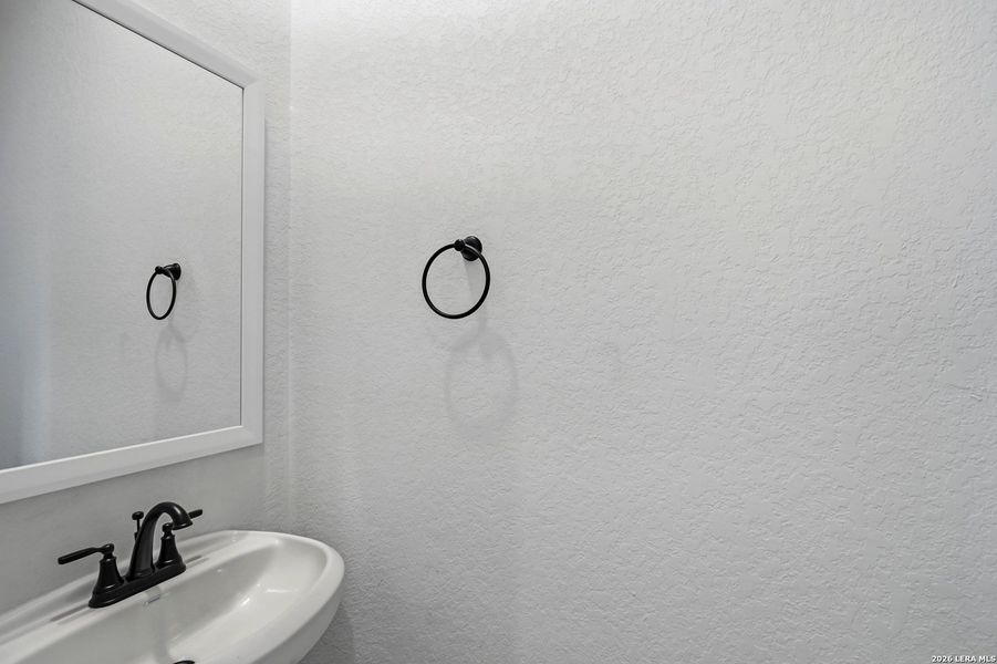 Close-up of interior finishes inside a home in Rose Hill, San Antonio (Image 18).