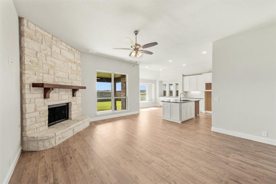 Furnished interior view inside a new home in Silo Mills Classic 70, Cleburne (Image 32).