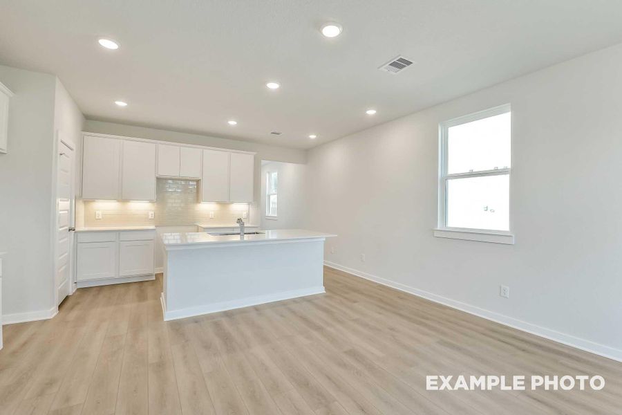 Spacious, unfurnished interior of a new home in Caney Creek Place, Conroe (Image 15). Spacious, unfurnished interior of a new home in Caney Creek Place, Conroe (Image 15).