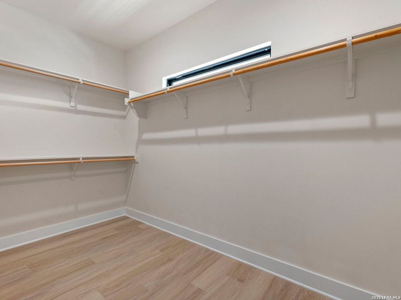 Spacious, unfurnished interior of a new home in , Austin (Image 19).