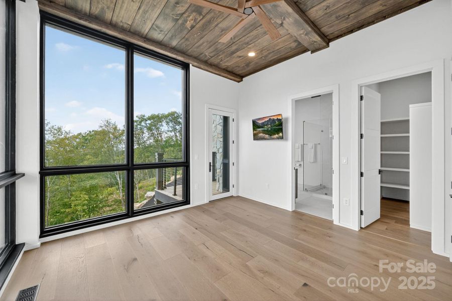 Image 30 of a home in .