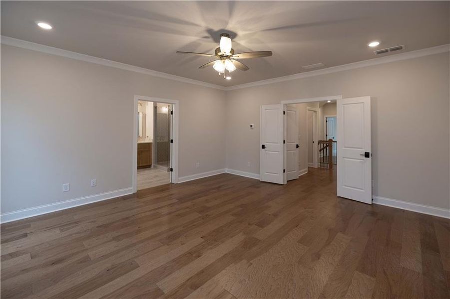 Spacious, unfurnished interior of a new home in Ward's Crossing Townhomes, Johns Creek (Image 47).