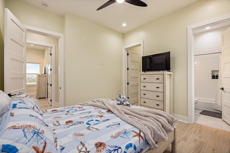 Furnished interior view inside a new home in , Galveston (Image 6).