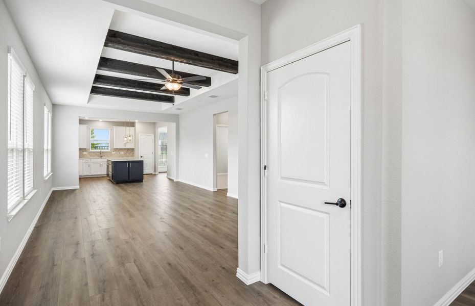 Spacious, unfurnished interior of a new home in Del Webb at Legacy Hills, Celina (Image 17).