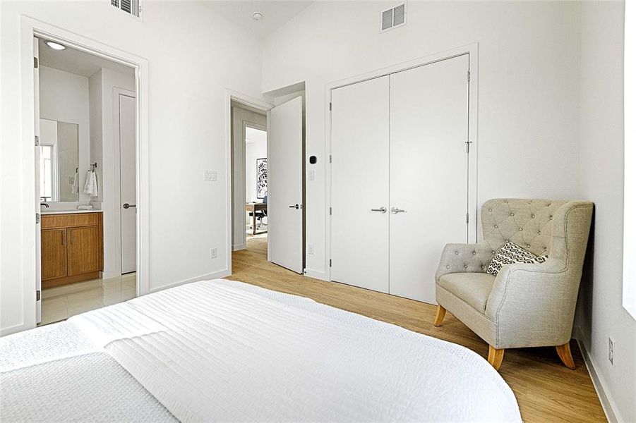 Furnished interior view inside a new home in , Dallas (Image 15).