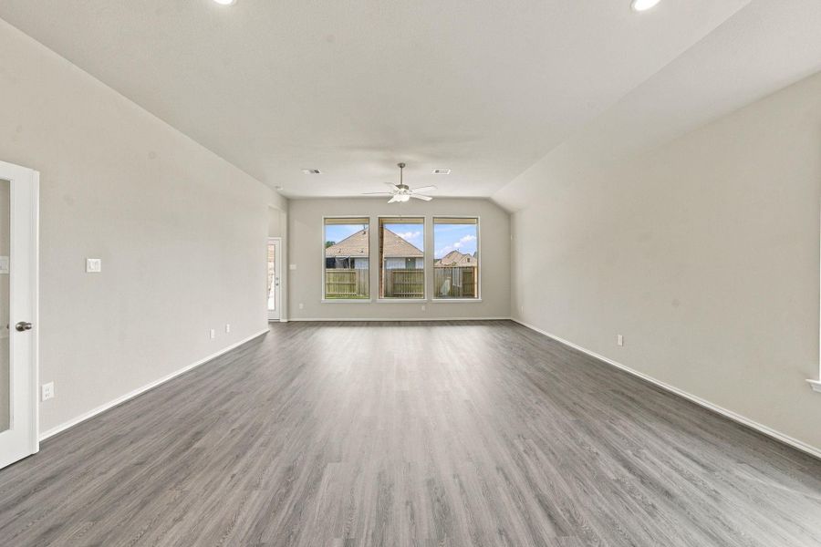 Spacious, unfurnished interior of a new home in The Trails, New Caney (Image 13). Spacious, unfurnished interior of a new home in The Trails, New Caney (Image 13).