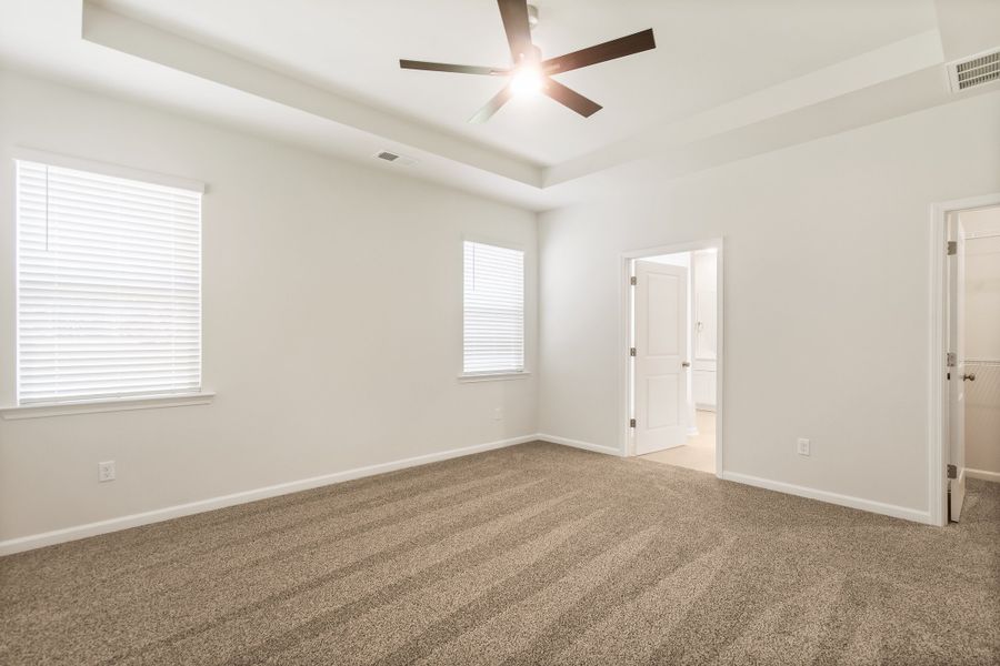 Representative unfurnished interior of a home built from the Nile by Veranda Homes in Heritage Bay, Sumter (Image 40).