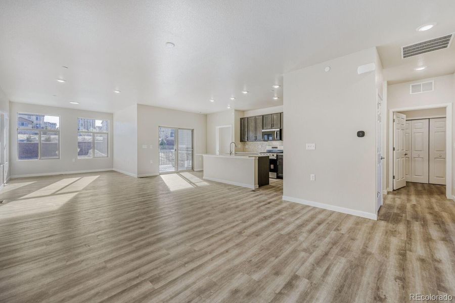 Spacious, unfurnished interior of a new home in Knolls, Westminster (Image 28).