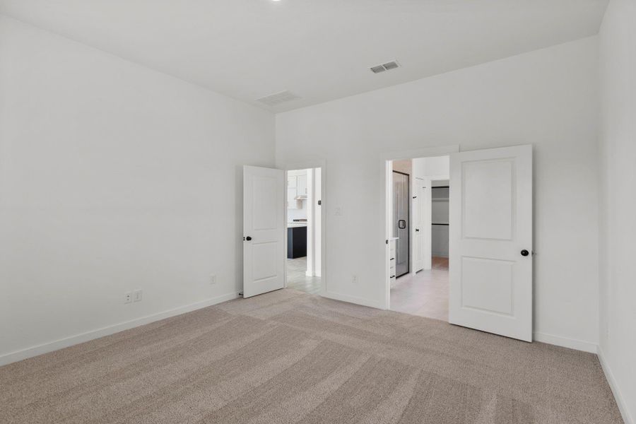 Spacious, unfurnished interior of a new home in Bridgeland 45', 50', 70', Cypress (Image 24).