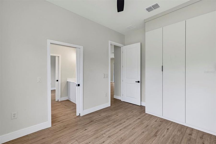 Spacious, unfurnished interior of a new home in , Port Charlotte (Image 17).