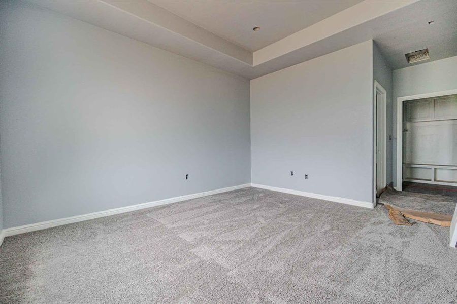 Spacious, unfurnished interior of a new home in , Granbury (Image 26).