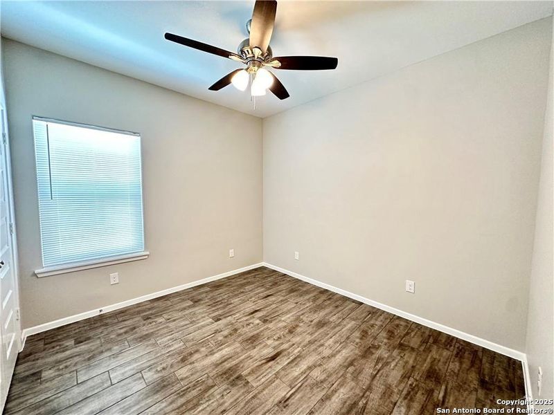 Spacious, unfurnished interior of a new home in , Alamo (Image 24).