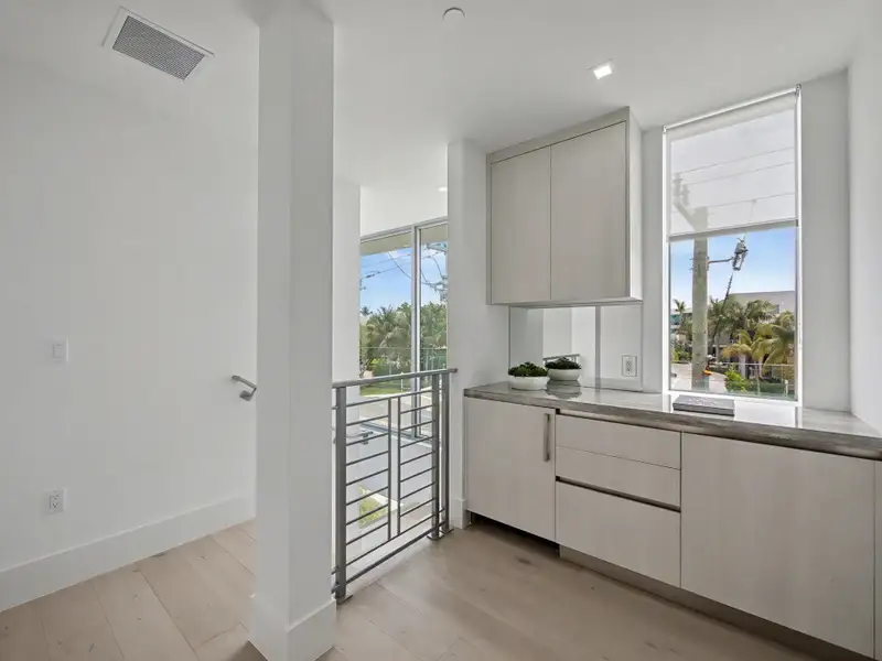 10-web-or-mls-P6160637-RW2