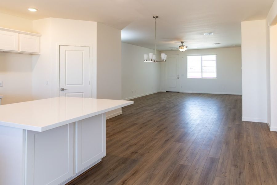 Spacious, unfurnished interior of a new home in Rancho Mirage, Maricopa (Image 32). Spacious, unfurnished interior of a new home in Rancho Mirage, Maricopa (Image 32).