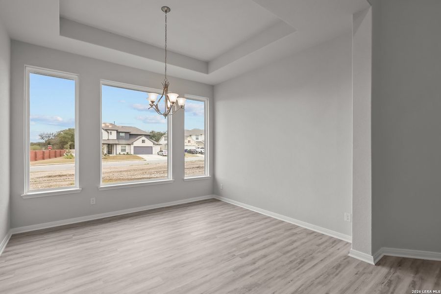 Spacious, unfurnished interior of a new home in Buffalo Crossing, Cibolo (Image 22).