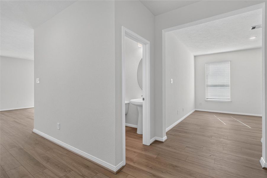 Spacious, unfurnished interior of a new home in Oakwood Trails, Tomball (Image 16). Spacious, unfurnished interior of a new home in Oakwood Trails, Tomball (Image 16).