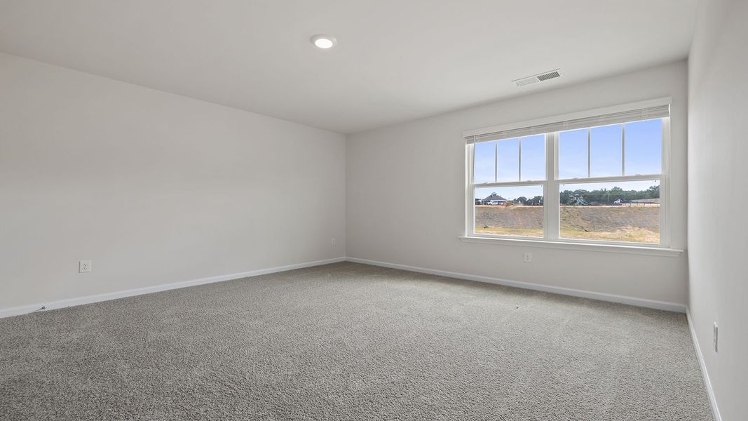 Spacious, unfurnished interior of a new home in Treemont Commons, Wellford (Image 20).