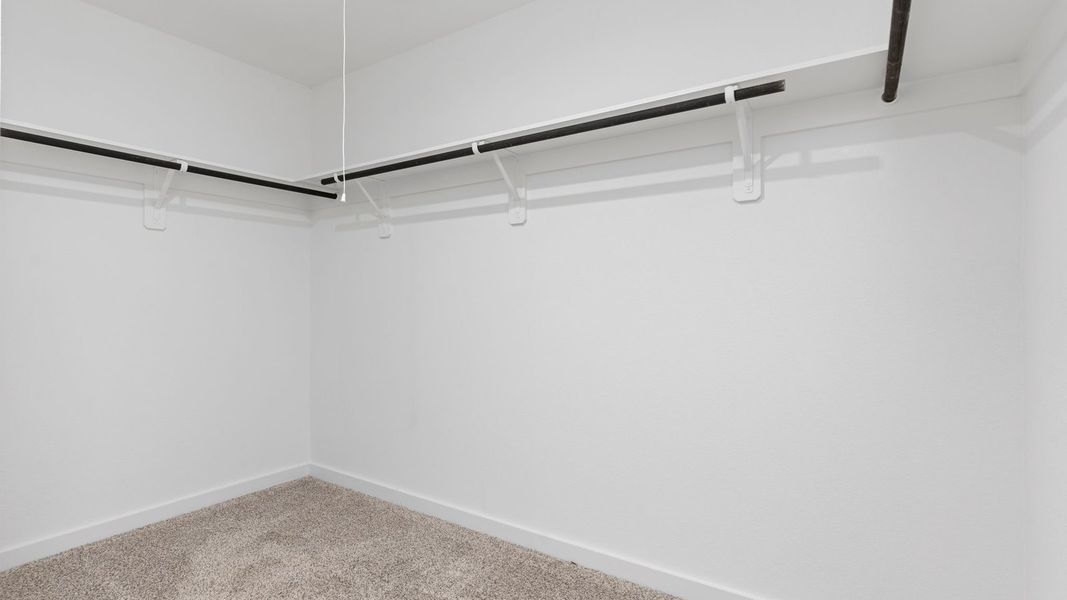 Spacious, unfurnished interior of a new home in Evergreen, Rosenberg (Image 14).