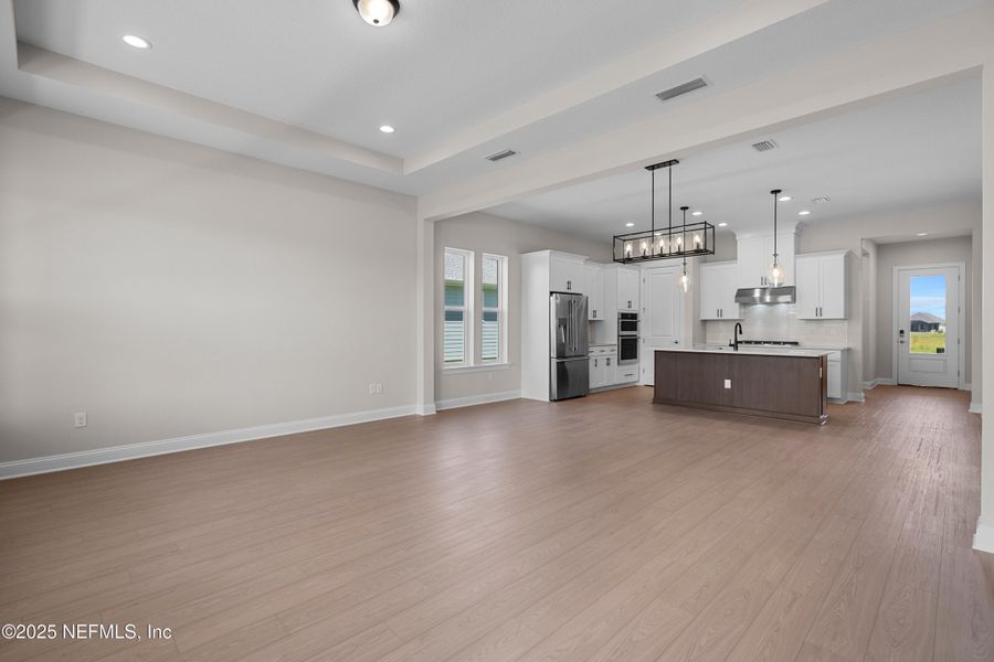 Spacious, unfurnished interior of a new home in Madeira, St. Augustine (Image 31).