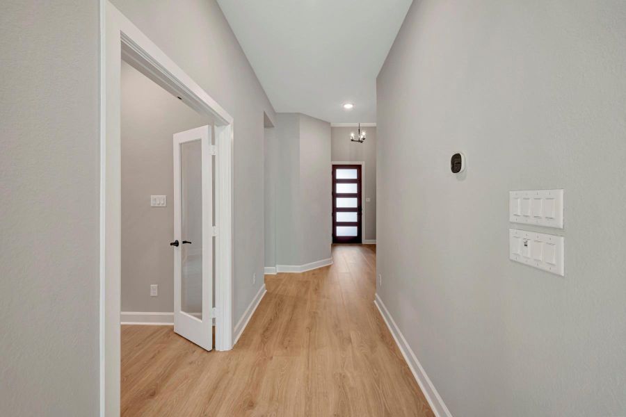 Spacious, unfurnished interior of a new home in Pomona 45' Homesites, Manvel (Image 18).