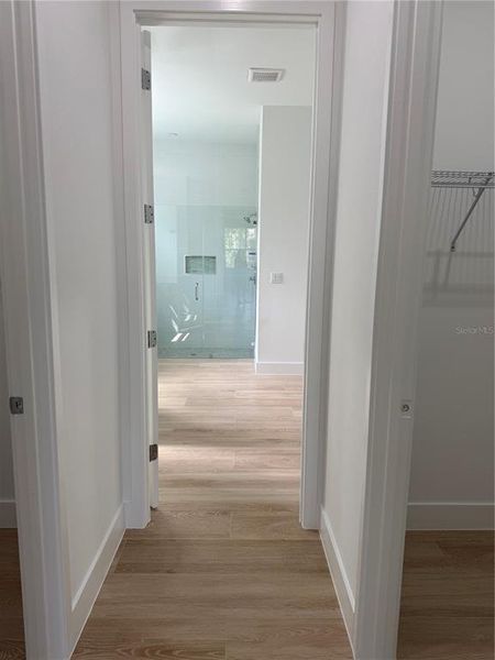 Spacious, unfurnished interior of a new home in , Brooksville (Image 39).