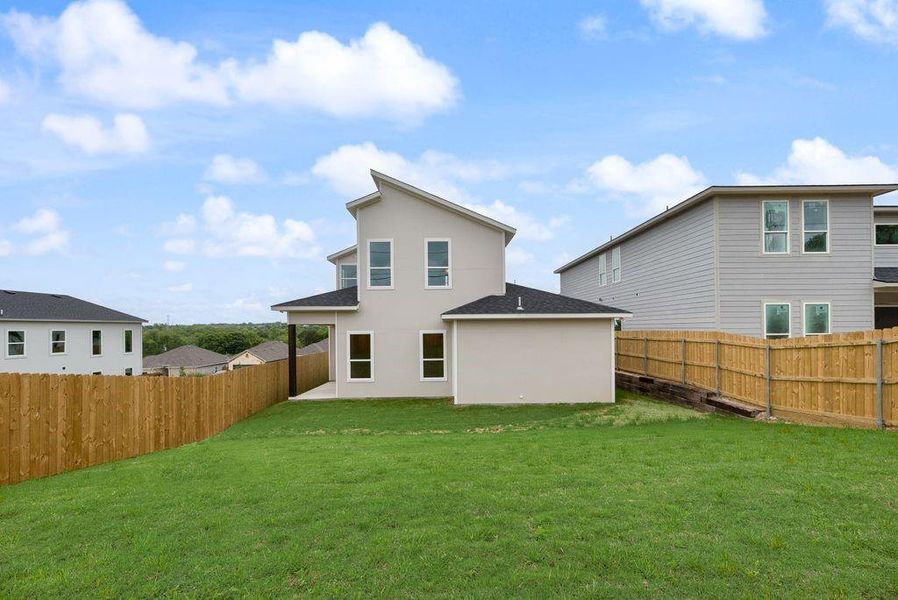 Exterior details and patio area of a home in , Dallas (Image 3).