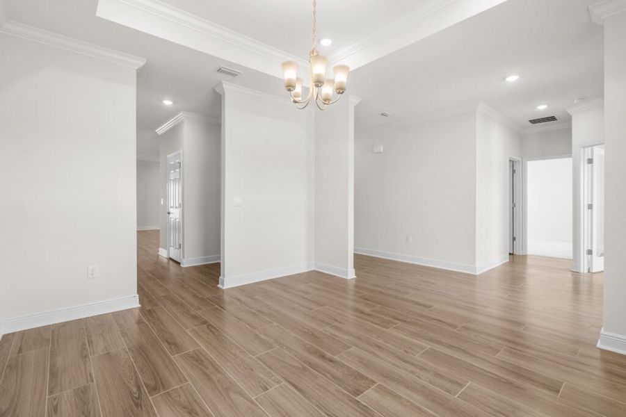 Spacious, unfurnished interior of a new home in Lake Merial, Panama City (Image 24).