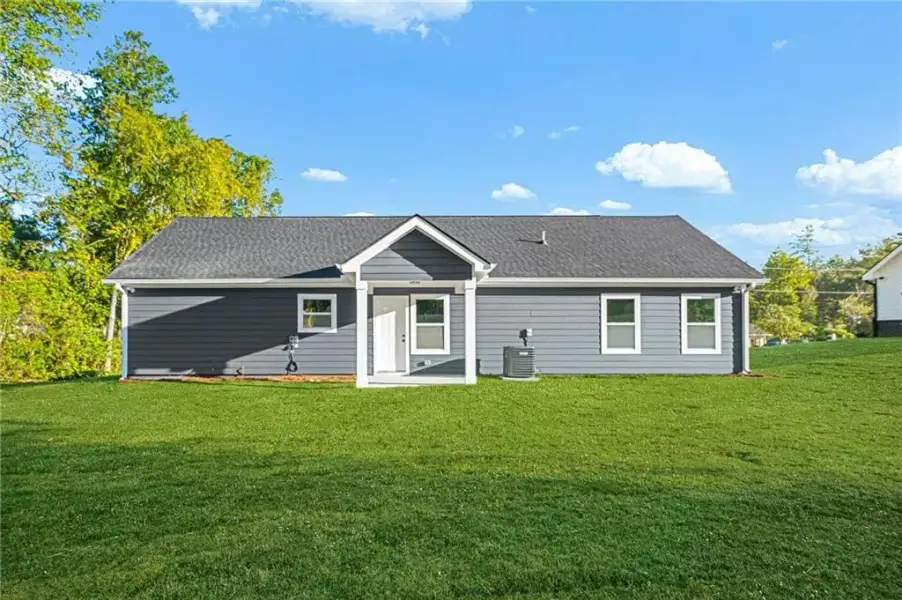 Exterior details and patio area of a home in , Conyers (Image 4).