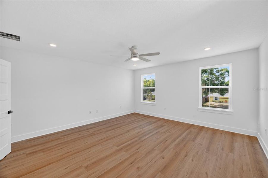 Spacious, unfurnished interior of a new home in , St. Petersburg (Image 51). Spacious, unfurnished interior of a new home in , St. Petersburg (Image 51).