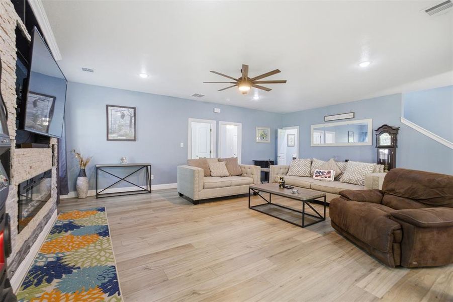 Furnished interior view inside a new home in , Mabank (Image 30).