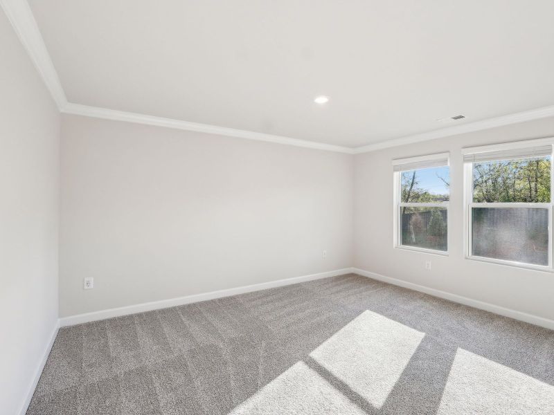 Spacious, unfurnished interior of a new home in Walnut Reserve, Conover (Image 15).